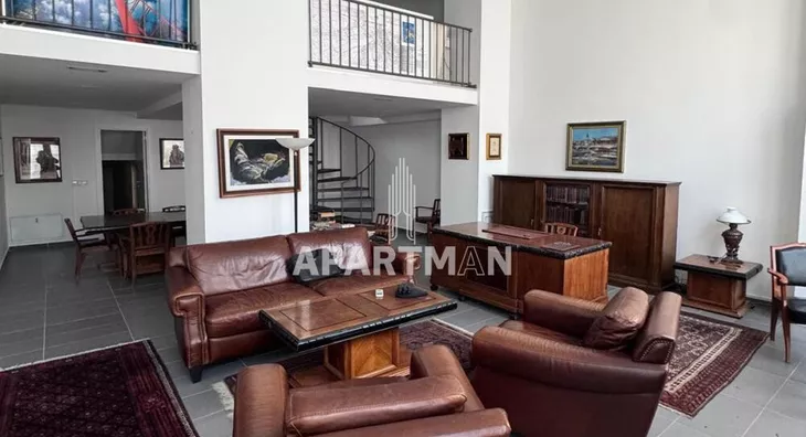 Poslovna zgrada | 4zida