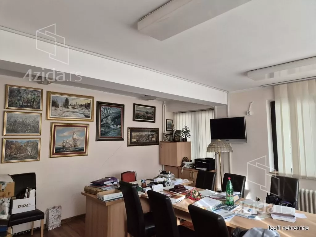 Poslovni prostor | 4zida