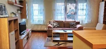 Crveni Krst Vračar | 4zida.rs