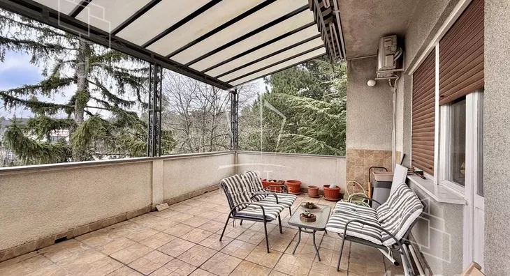 Petoiposoban stan | 4zida