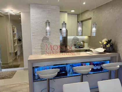 Dom Zdravlja | 4zida.rs