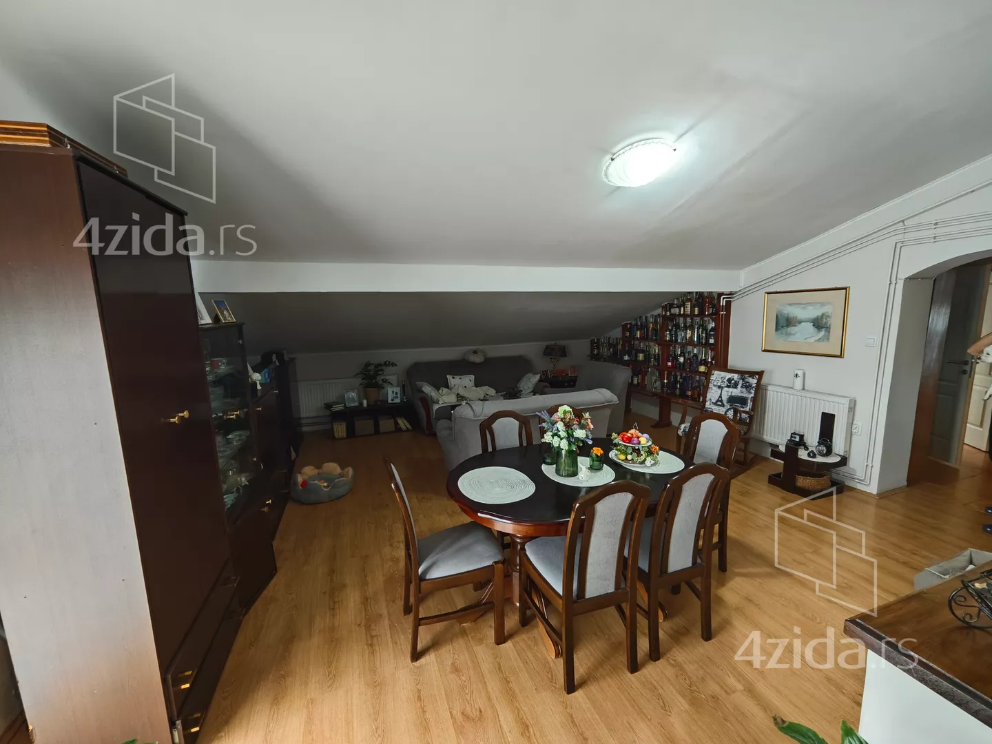 Dvoiposoban stan | 4zida