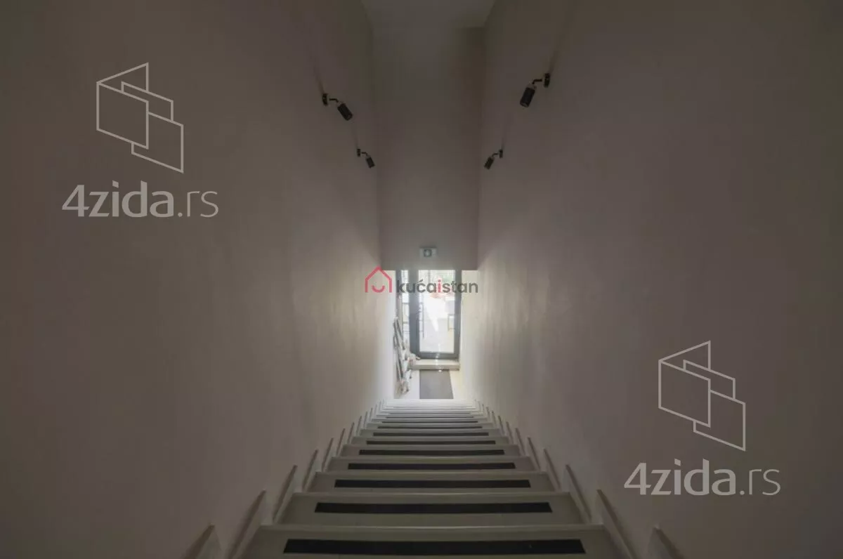 Lokal | 4zida