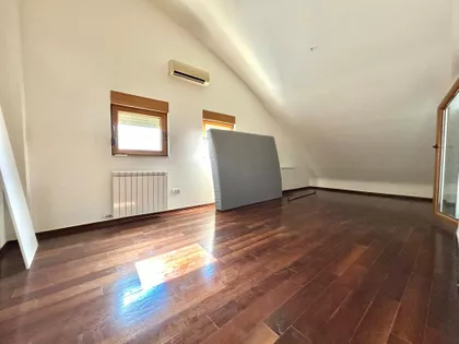 Gospodara Vučića | 4zida.rs