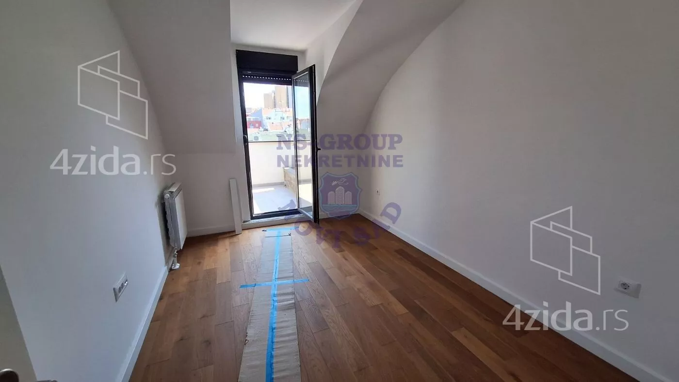 Troiposoban stan | 4zida