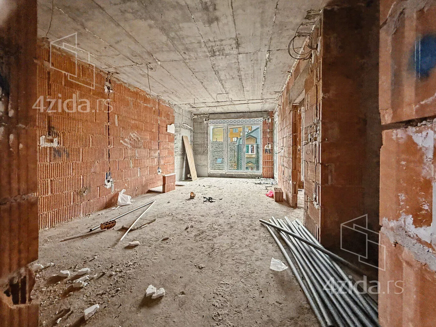 Četvorosoban stan | 4zida