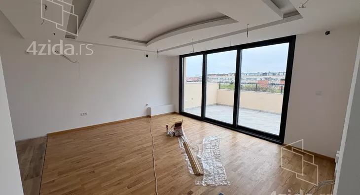 Petosoban stan | 4zida