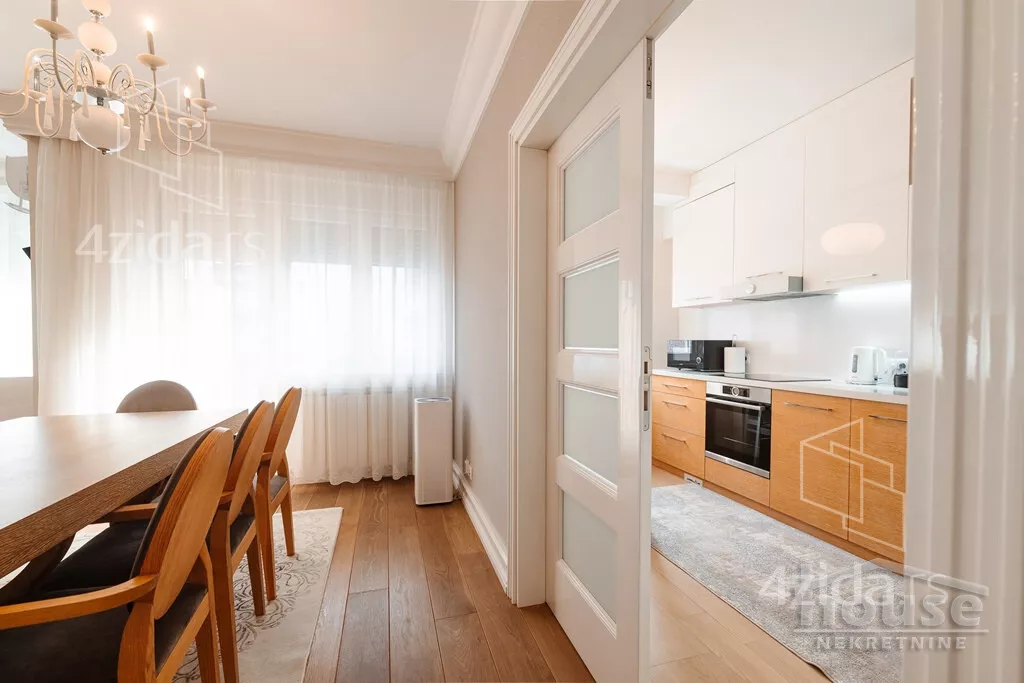 Šestosoban stan | 4zida