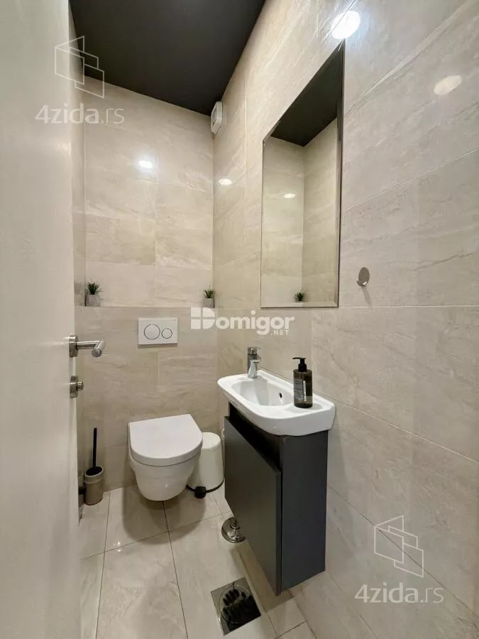 Četvoroiposoban stan | 4zida