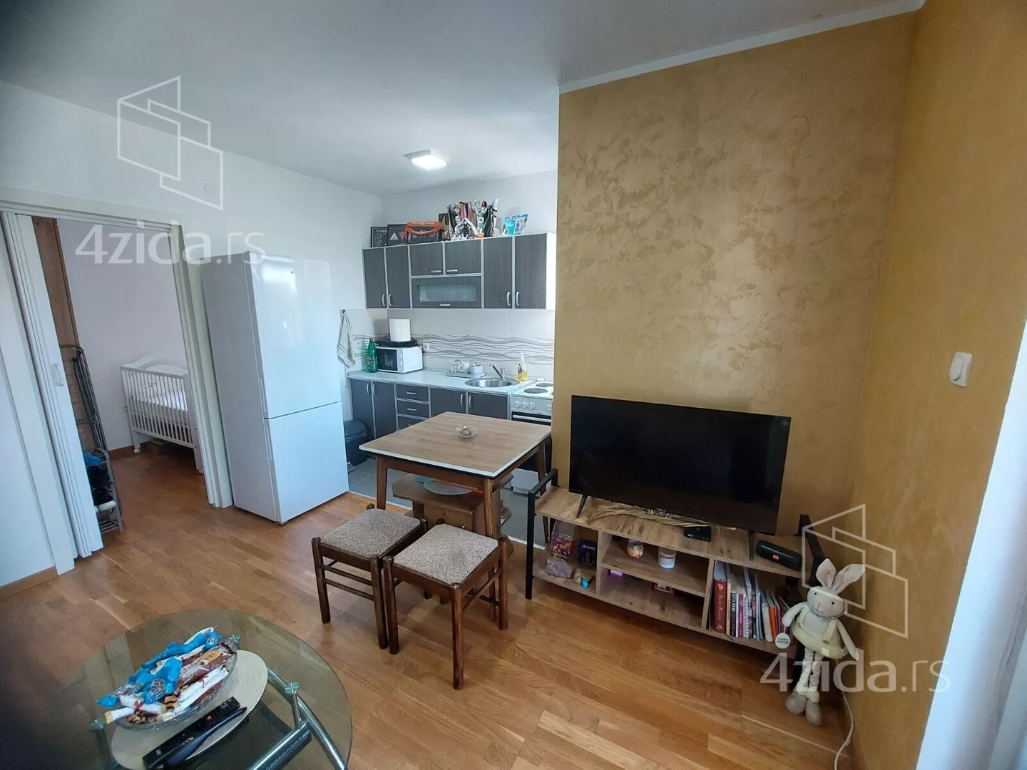 Jednoiposoban stan | 4zida