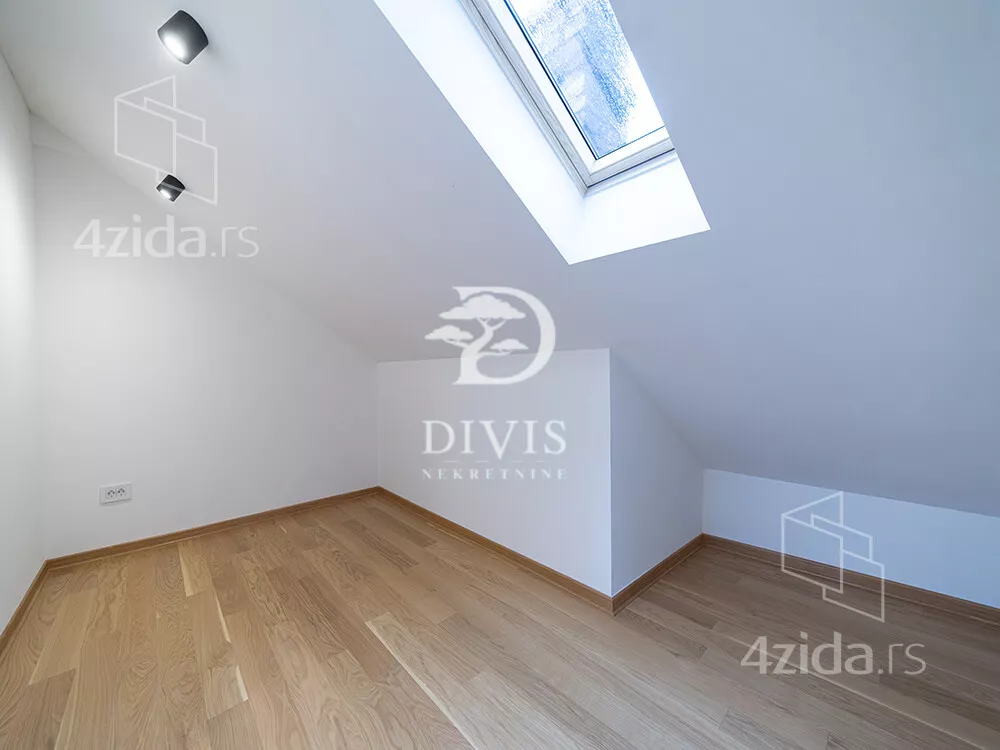 Četvoroiposoban stan | 4zida