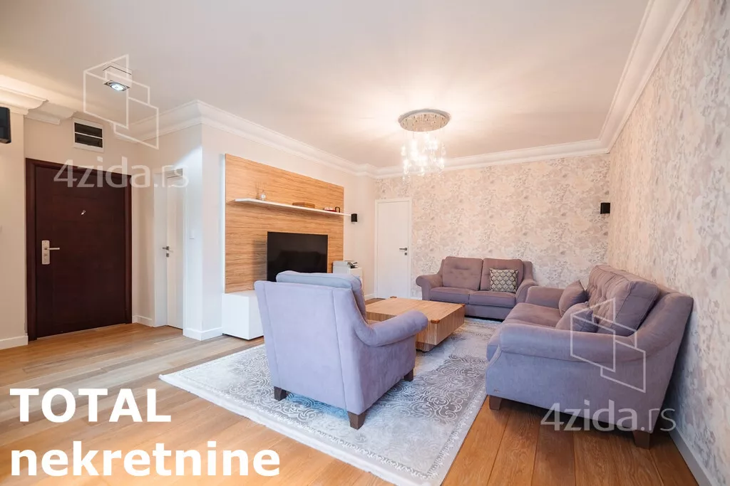 Šestosoban stan | 4zida