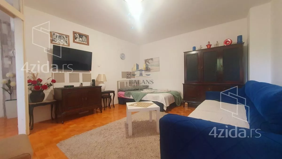 Petosoban stan | 4zida