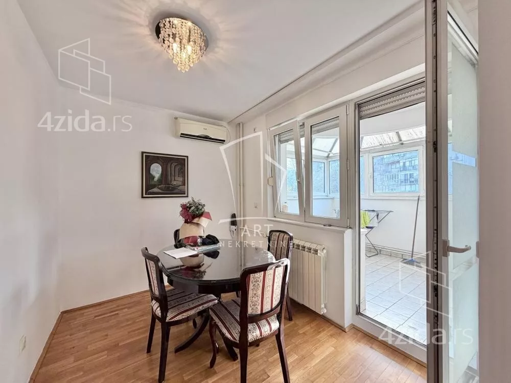 Dvoiposoban stan | 4zida