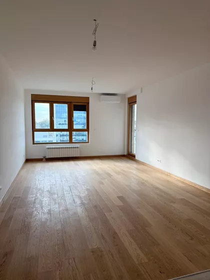 Tadije Sondermajera | 4zida.rs