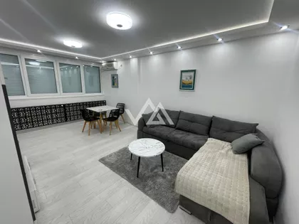 Ustanička | 4zida.rs