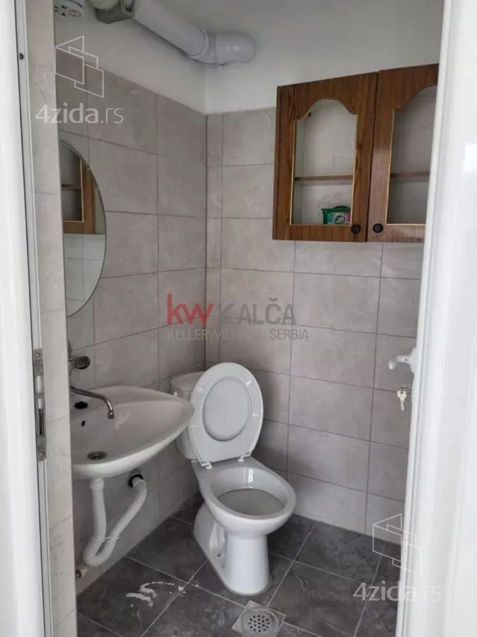 Lokal | 4zida