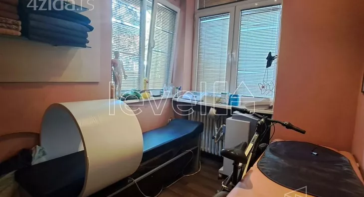 Četvoroiposoban stan | 4zida