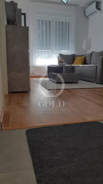 Aranj Janoša | 4zida.rs