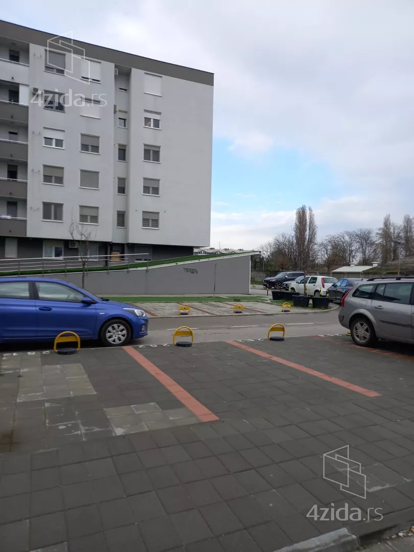 Parking | 4zida