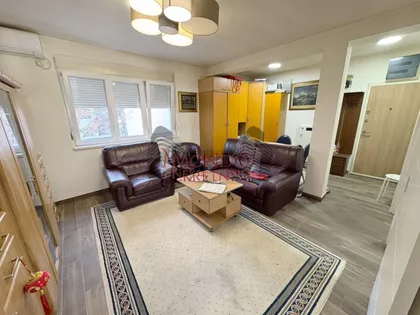 Crveni Pevac | 4zida.rs