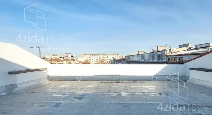 Šestosoban stan | 4zida