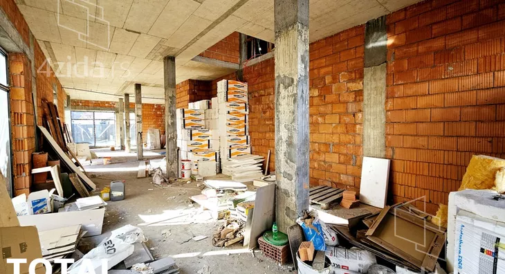 Poslovni prostor | 4zida