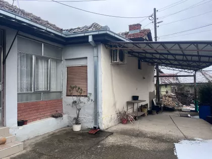 Ustanička | 4zida.rs