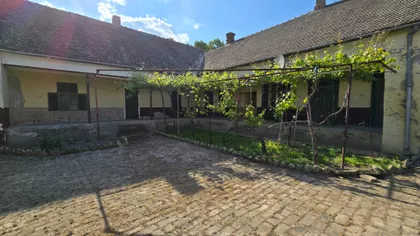 Lovćenac | 4zida.rs