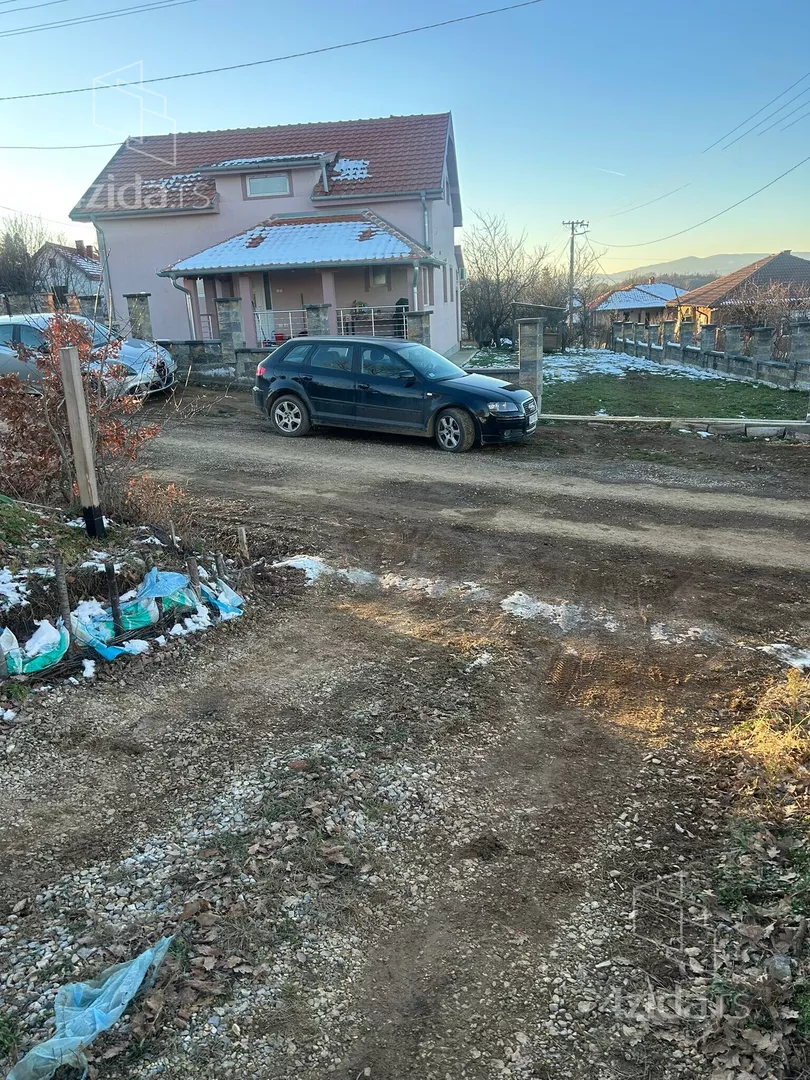 Građevinsko zemljište | 4zida