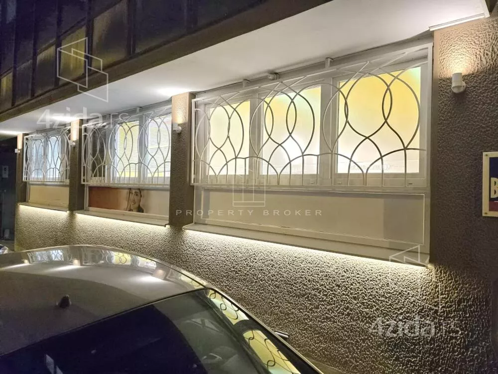 Lokal | 4zida