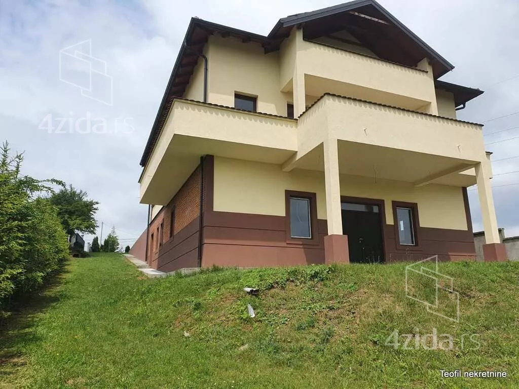 3-etažna kuća | 4zida