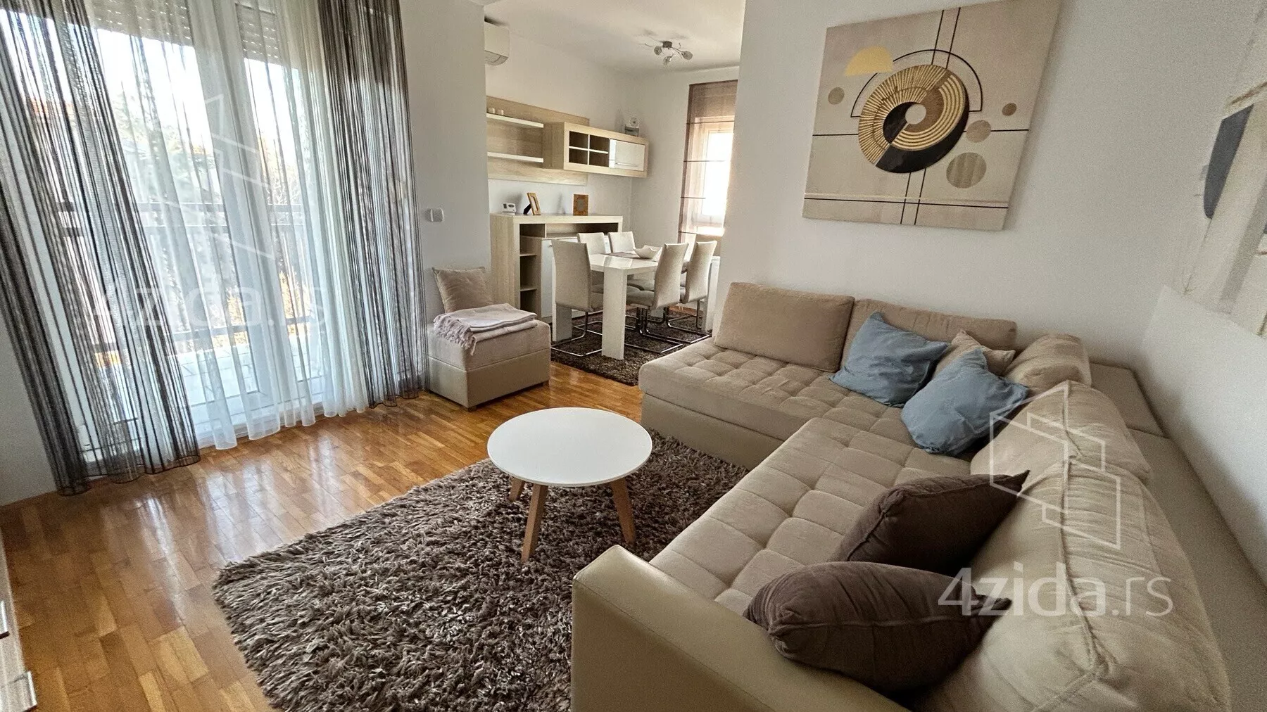 Trosoban stan | 4zida