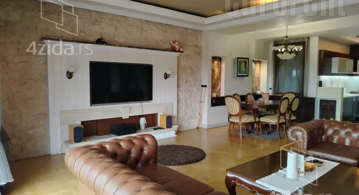 Petosoban stan | 4zida