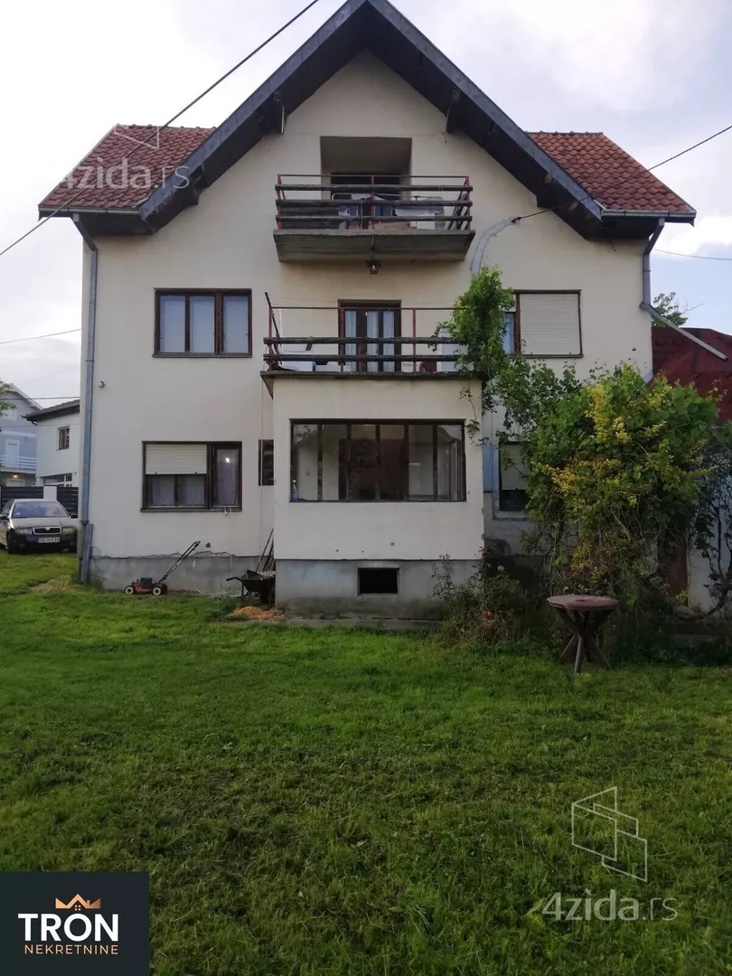 3-etažna kuća | 4zida