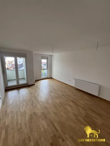 SLAVONSKA | 4zida.rs