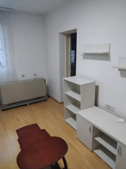 Božidar Adžija | 4zida.rs