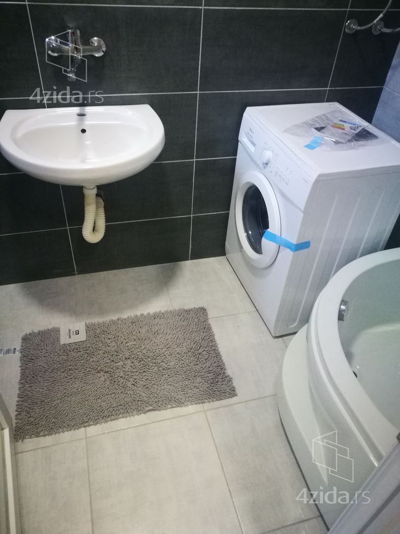 Apartment in Zrenjanin, Rade Končara, MZ Mala Amerika - Više