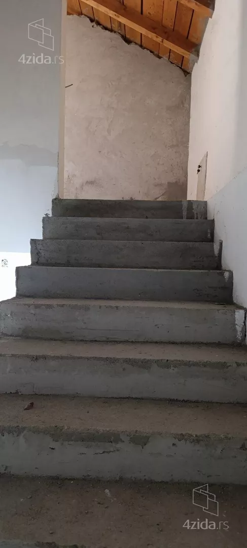 3-etažna kuća | 4zida