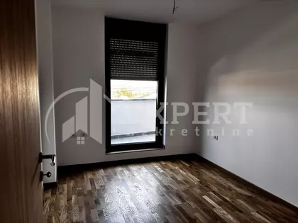 Lale Popović Tanje | 4zida.rs