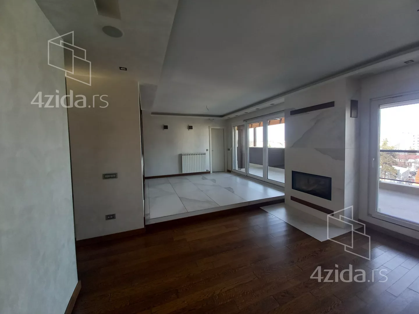 Petosoban stan | 4zida