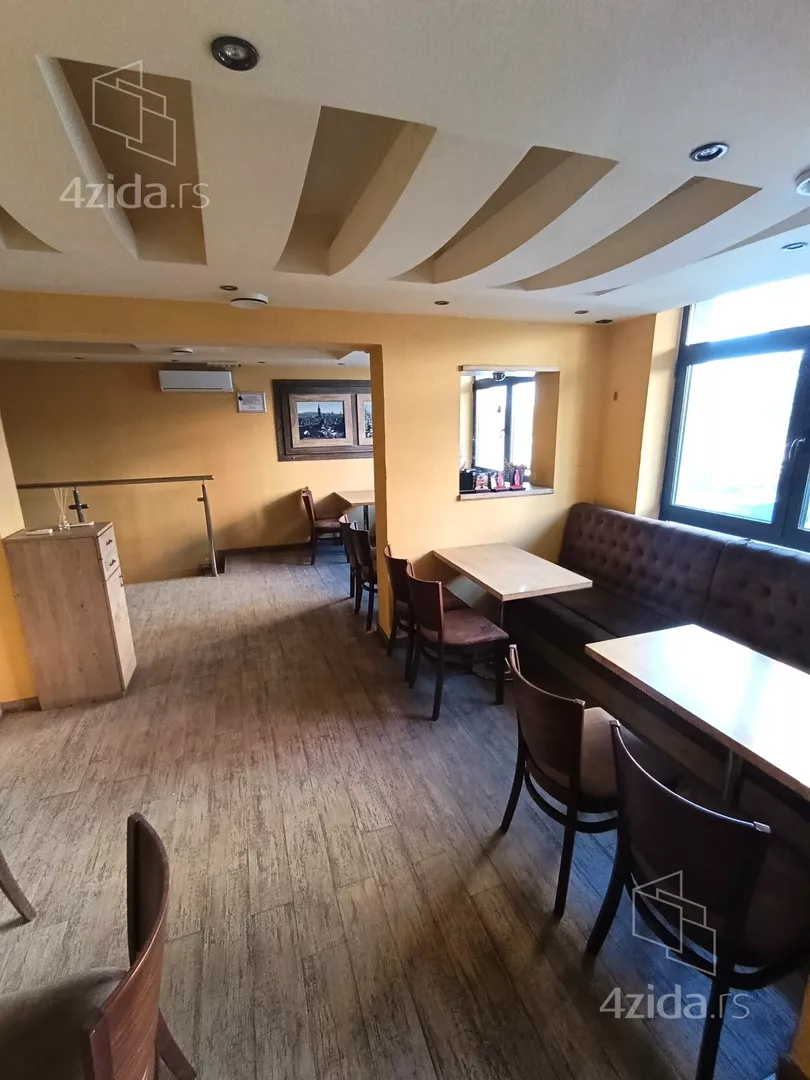 Poslovni prostor | 4zida