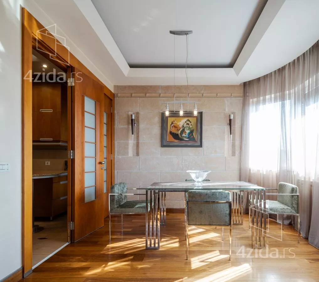 Petosoban stan | 4zida