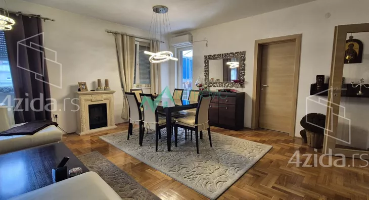 Četvoroiposoban stan | 4zida