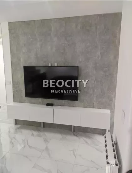 Crveni Krst Vračar | 4zida.rs