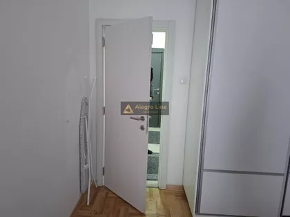 Marine Veličković | 4zida.rs