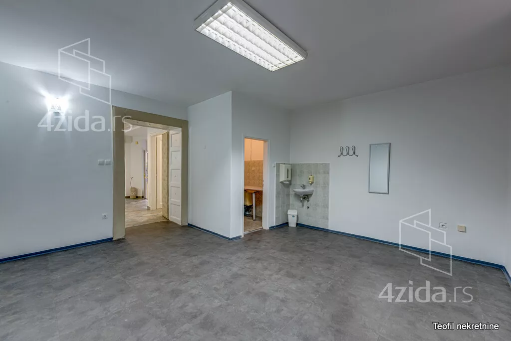 Poslovni prostor | 4zida