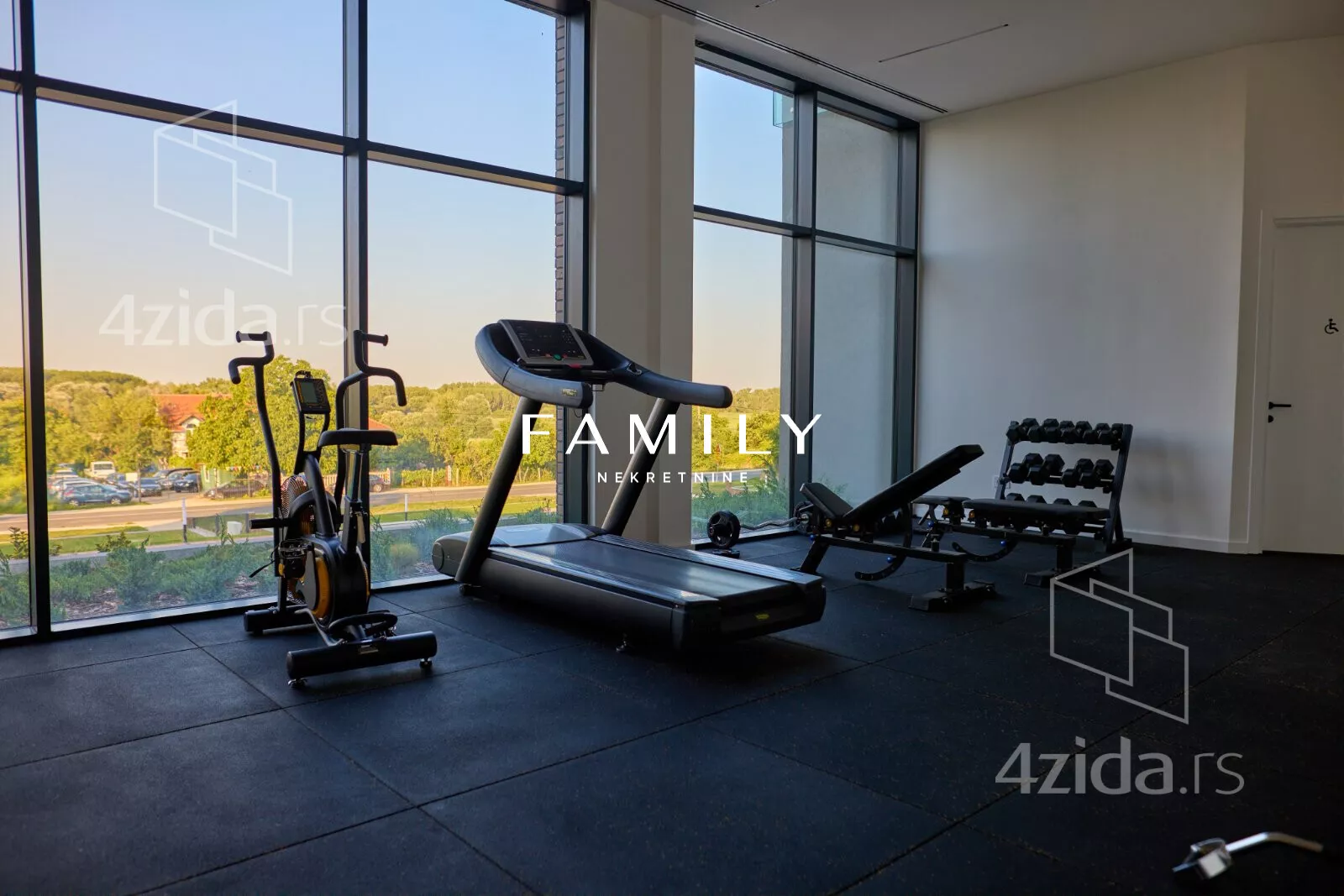 Poslovni prostor | 4zida