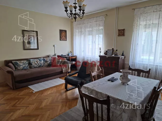 3-etažna kuća | 4zida