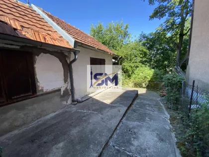Dušana Radovića | 4zida.rs